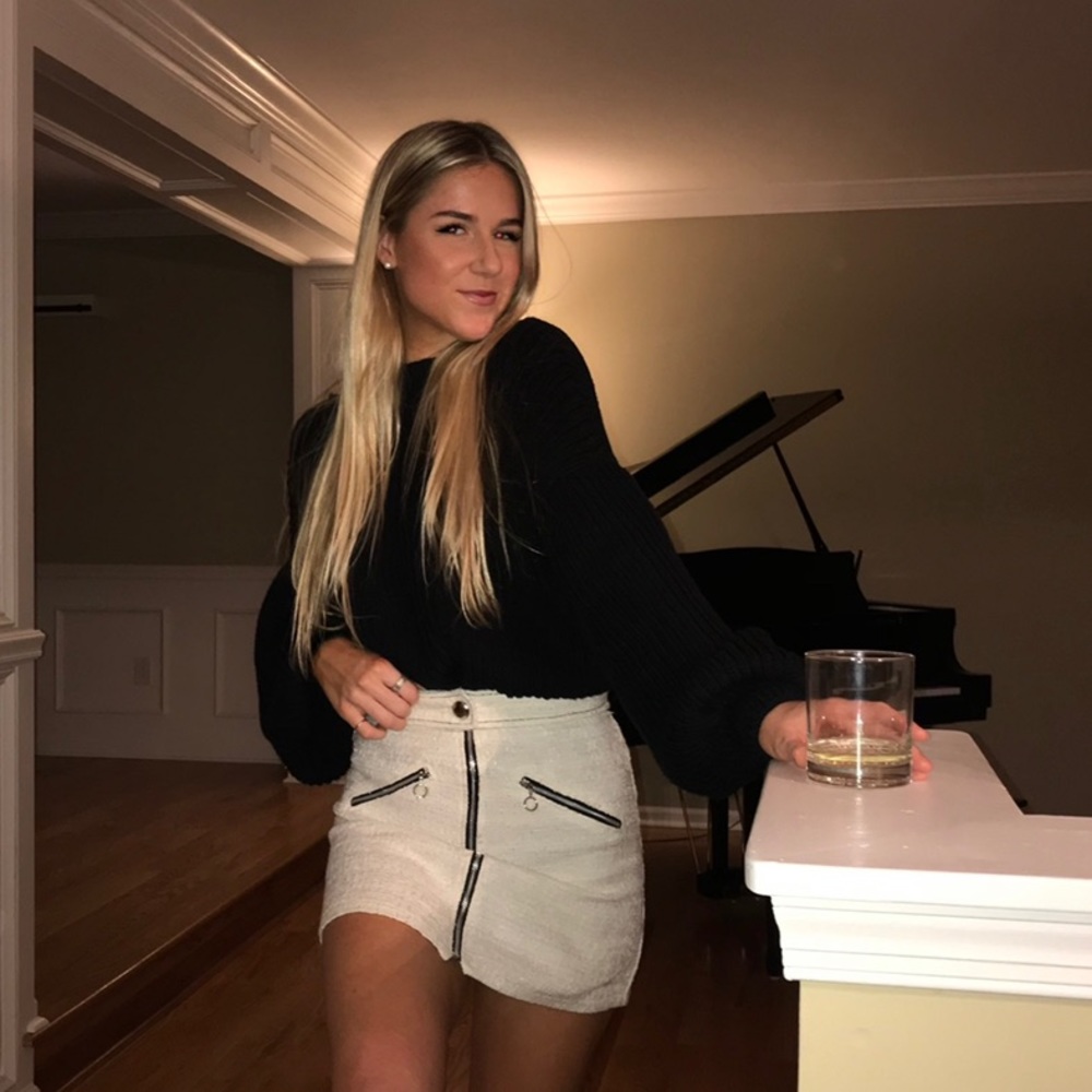 Black Balloon Sleeve Sweater